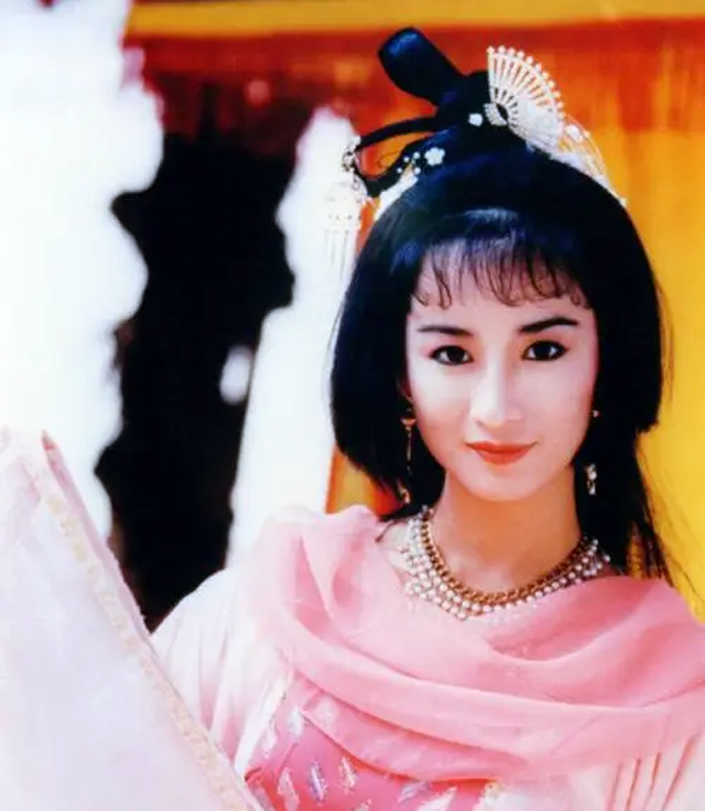 最新各届港姐冠军,去年港姐有哪位星二代参加