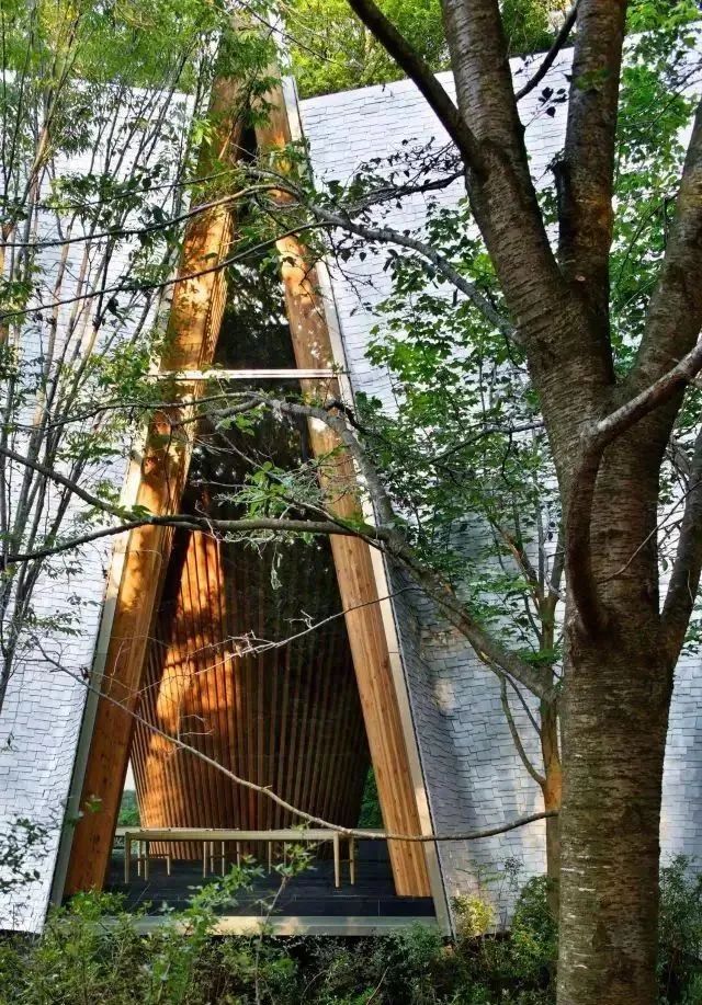 日本十字架教堂,日本教堂