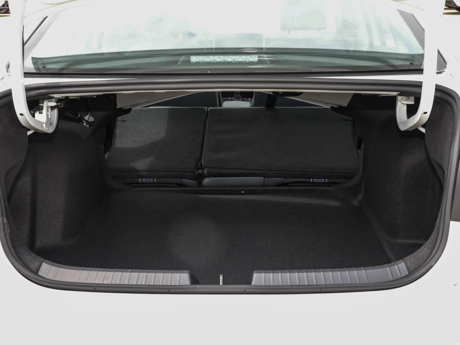 速腾2023款200tsl飞越版,速腾2023款200TSI飞越版