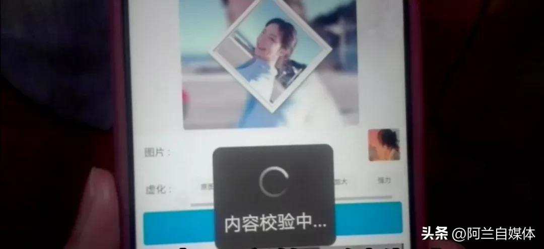 适合做微信头像的简洁特色图像,好消息和坏消息的简笔画