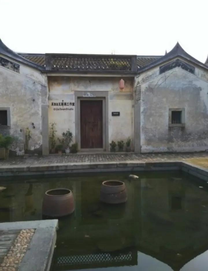 门前有水向右流什么意思,门前有水不是福屋后有山灾祸足