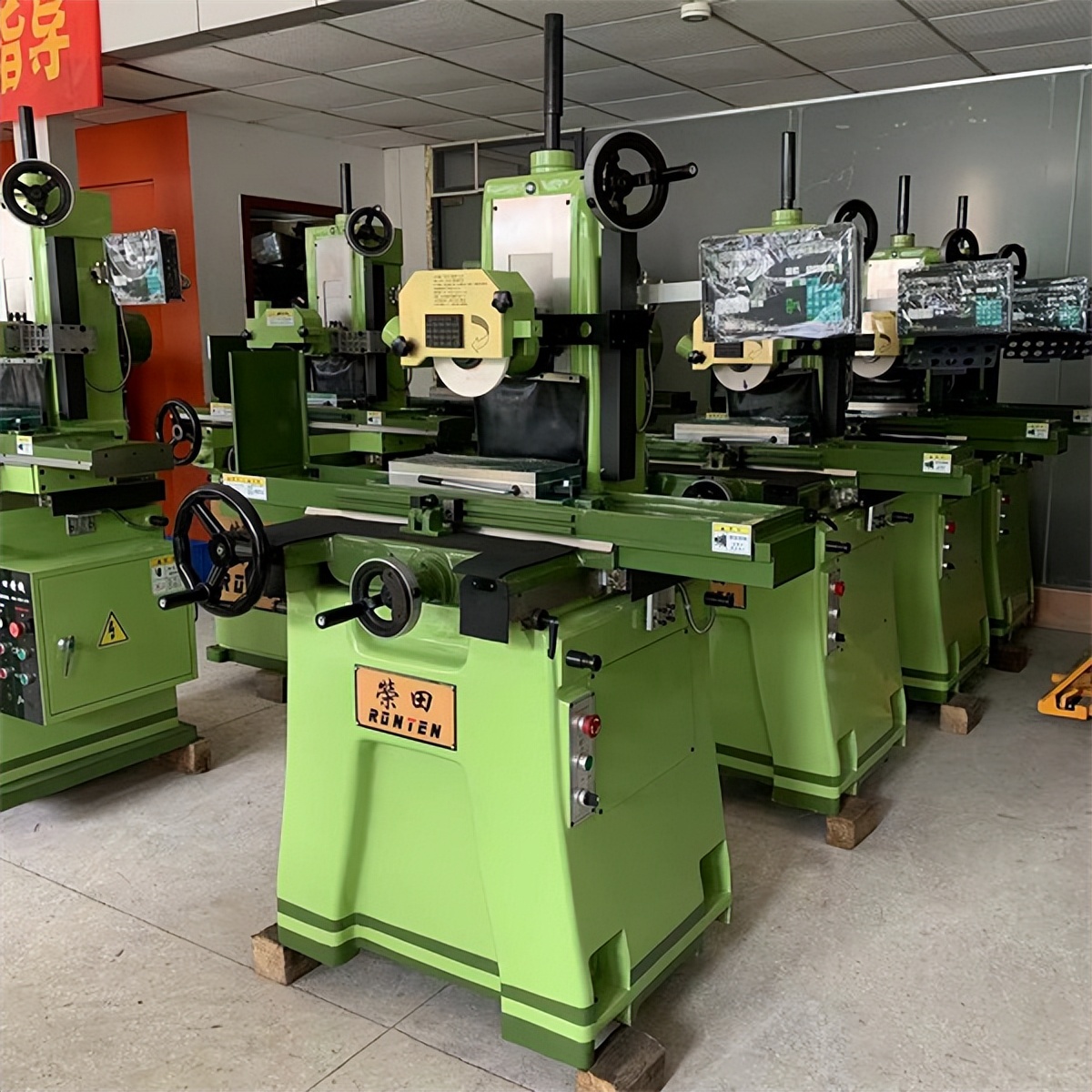 手摇磨床和铣床在加工技术和加工设备上有什么区别?