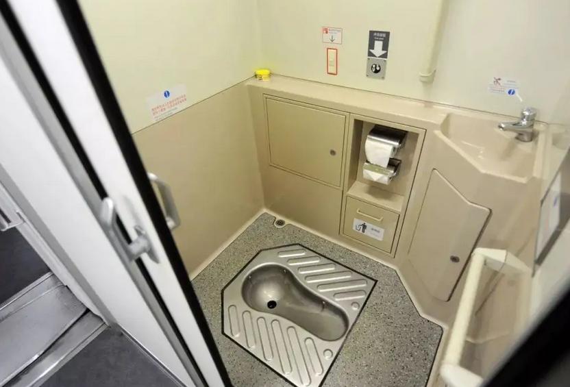 2014年，中国高铁总设计师被判死刑，法庭现场落泪：我对不起人民