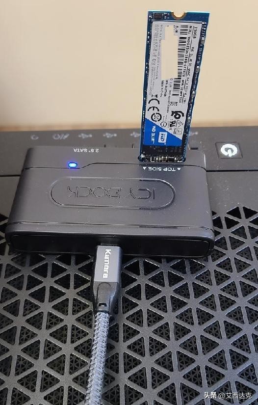 【开箱简测】ICYDOCKMB104U-1SMB硬盘读取器功能简测