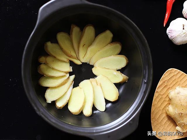 尝鲜砂锅姜母鸭半只优惠团购,正宗原汁姜母鸭