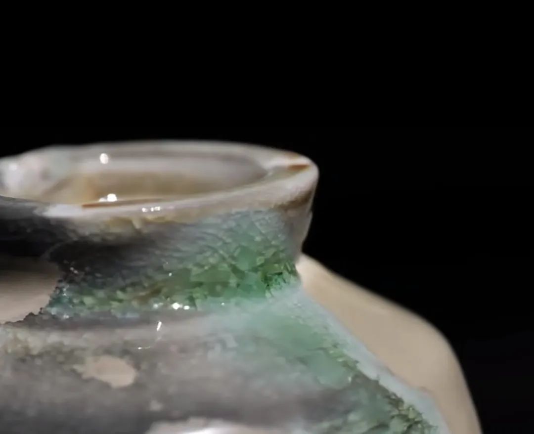 顶级奢华金绿宝石,十万能买什么样的祖母绿宝石