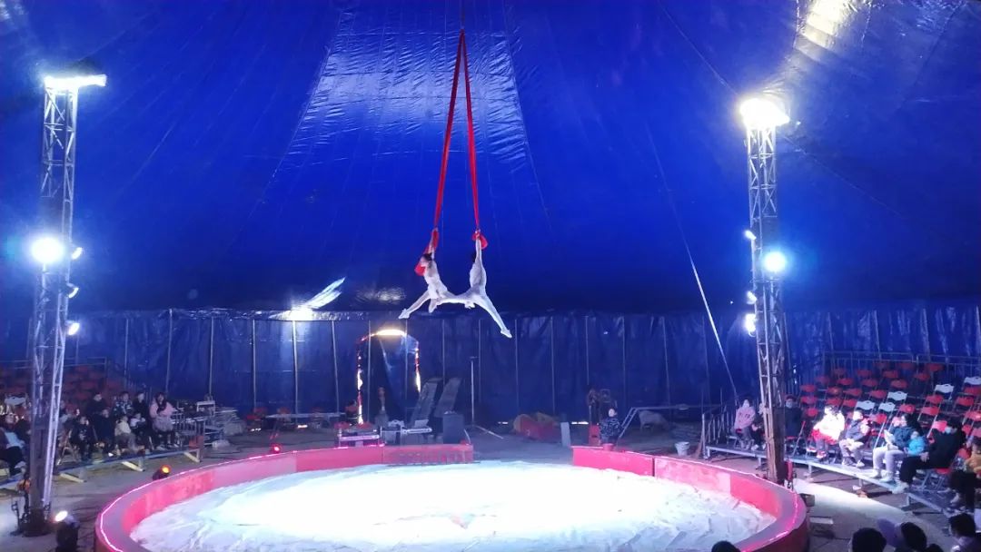 猜灯谜举杯邀明月,猜灯谜元宵佳节