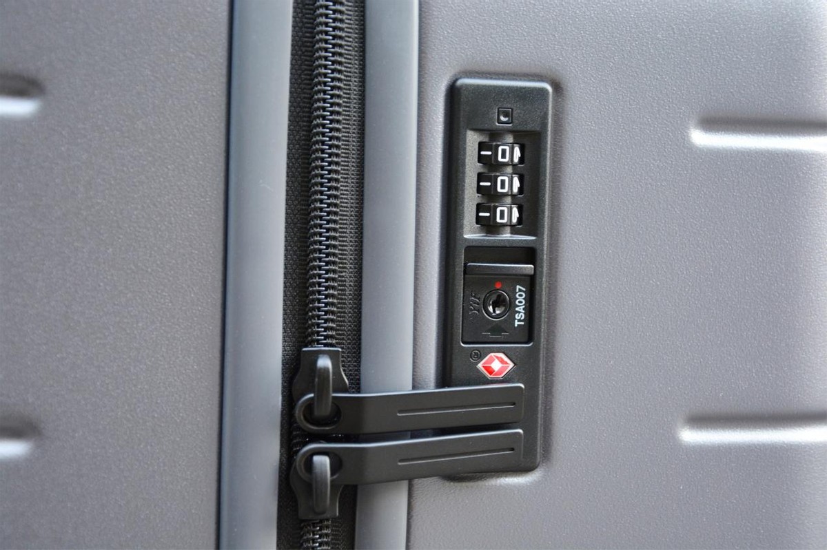 带着米家旅行箱开启出行新体验,推荐米家行李箱