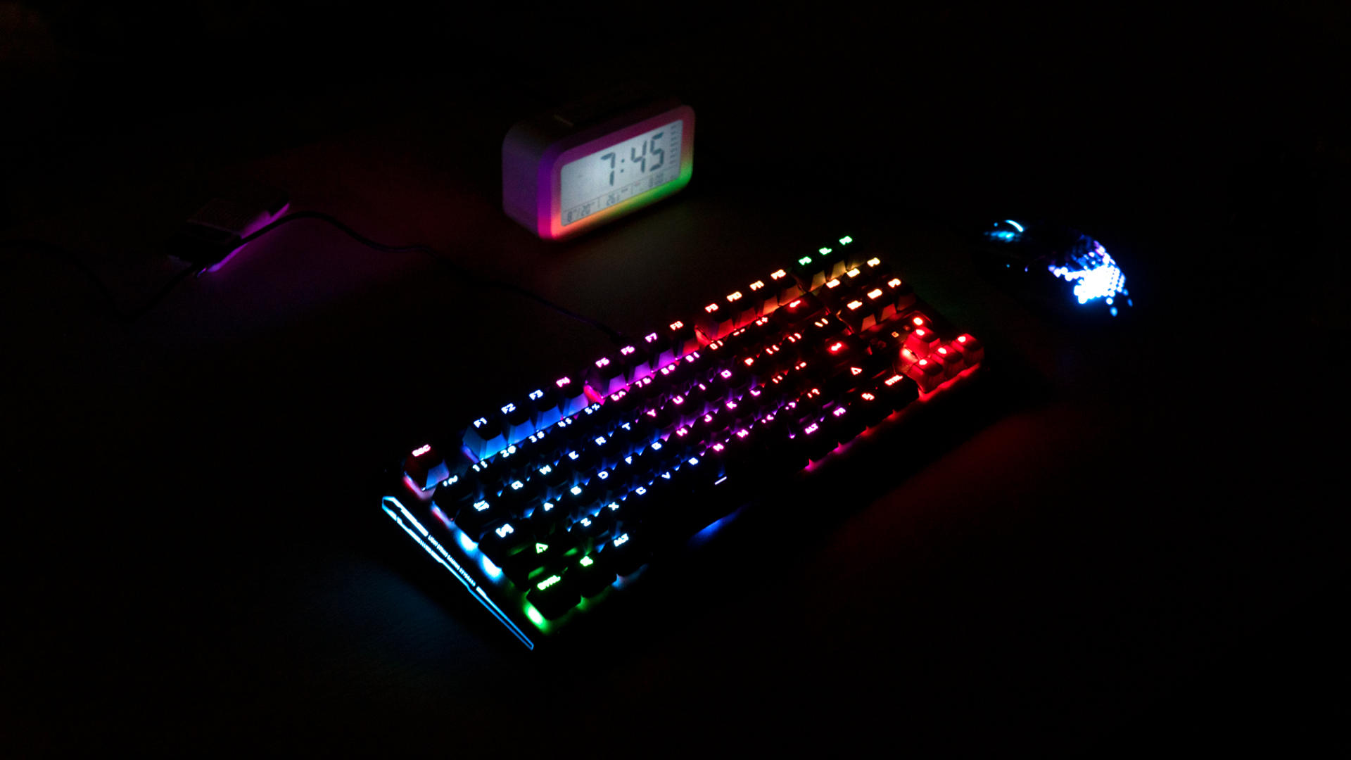 电竞机械键盘该有的样子，血手幽灵B930体验：极速响应，制敌机先