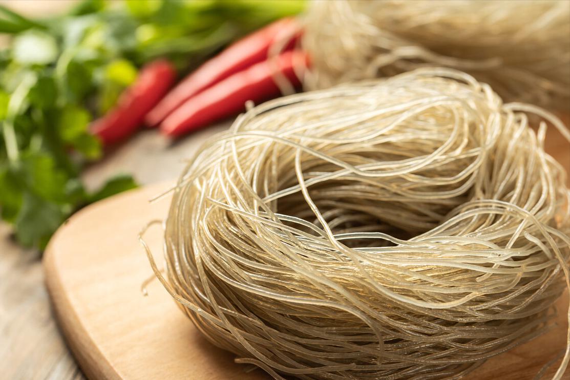 315假粉条,315打假红薯粉条真实场面