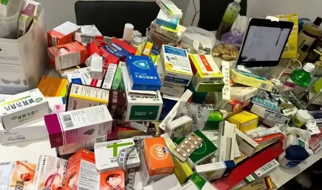 才放开四天，打爆120，线上药品销售一空，线下药店无药可卖