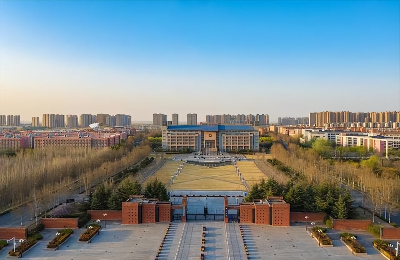 鏉庤摤閮戝窞澶у,閮戝窞澶у鏉庤摤