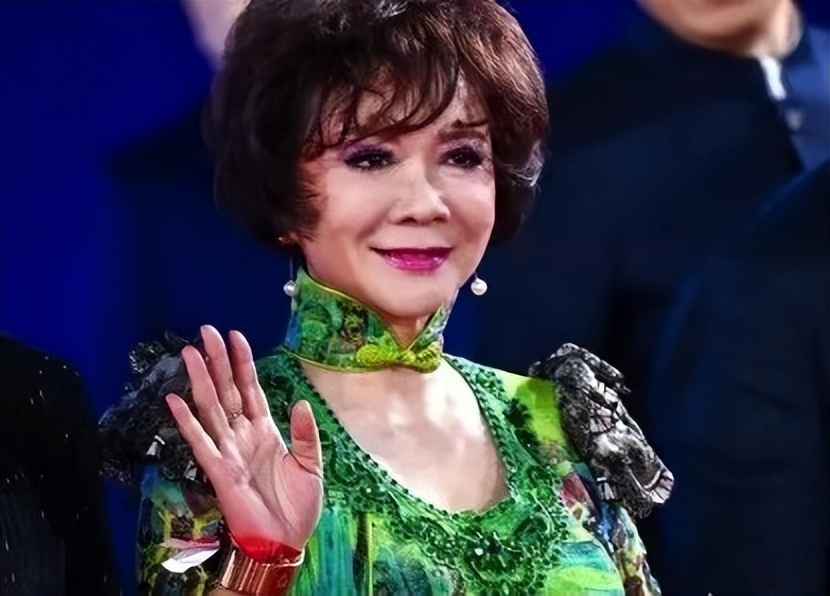 明星下颚骨整容后遗症,脸像鞋拔子怎么改善