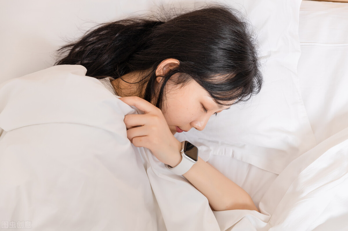 女孩从小被嫌弃10年后回家,女孩从小被嫌弃十年后回家