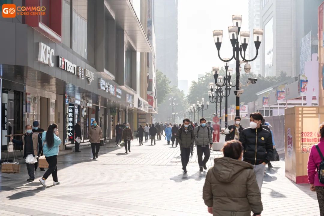 一口气逛了4大商圈，我们久违了的重庆回来了