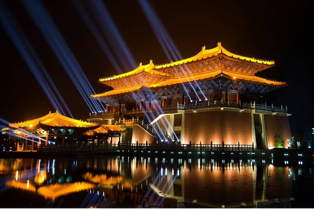 中国最受欢迎的十大端游,中国最受欢迎自驾游318