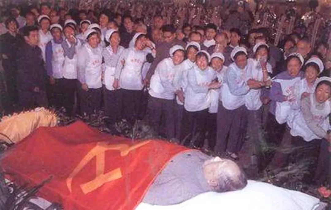 46年了，今天，一起缅怀一代伟人毛*东泽**！