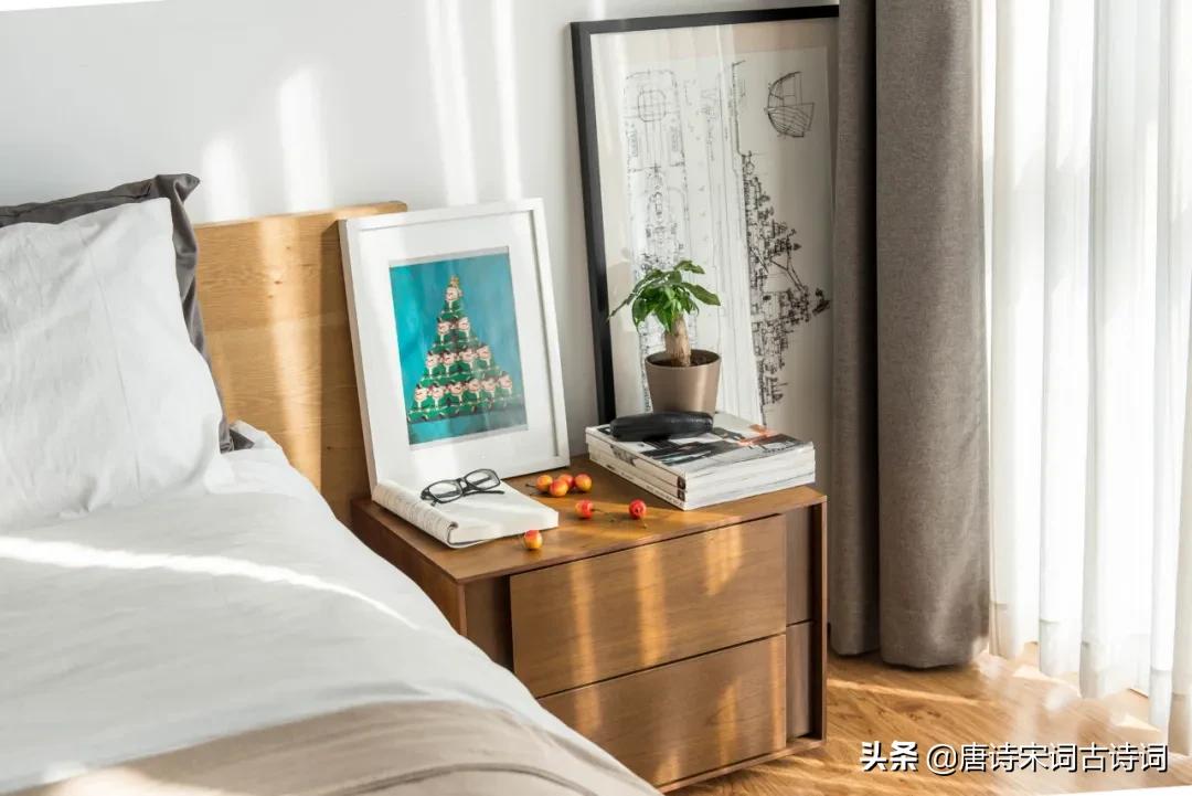 枕上诗书闲处好,枕上诗书闲处好讲解