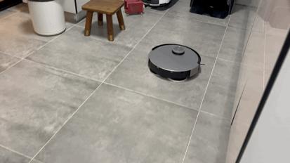 扫地机器人拖地震动和旋转哪种好,机器人旋转拖地和震动拖地