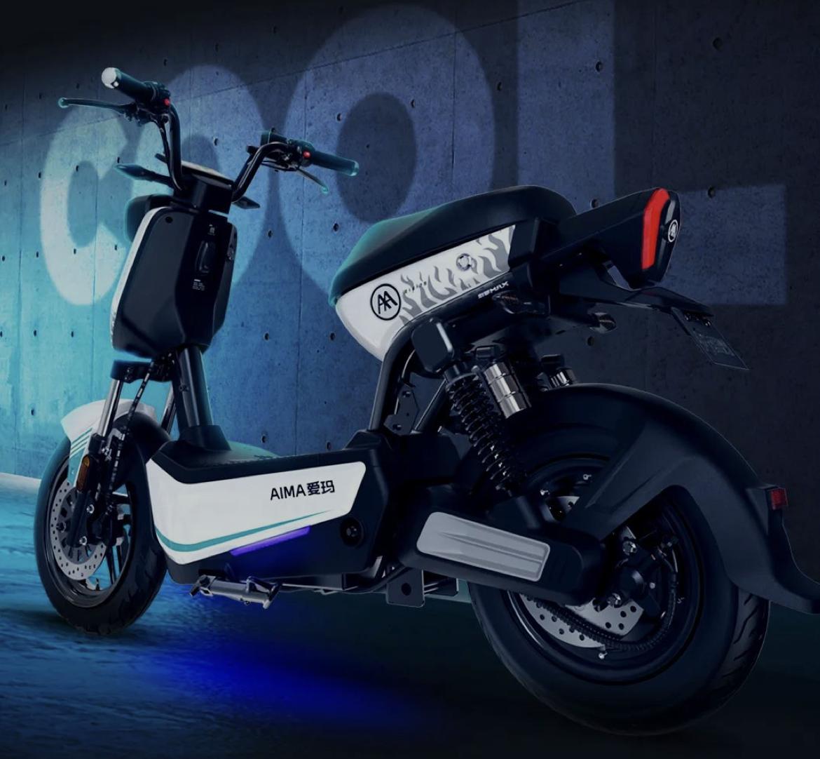 这2款电动车不仅实用而且颜值高,两款高性能电动车来了动感十足