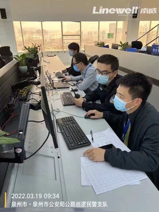 战在疫线共抗疫情展现志愿力量,聚焦疫情防控青岛战疫120小时