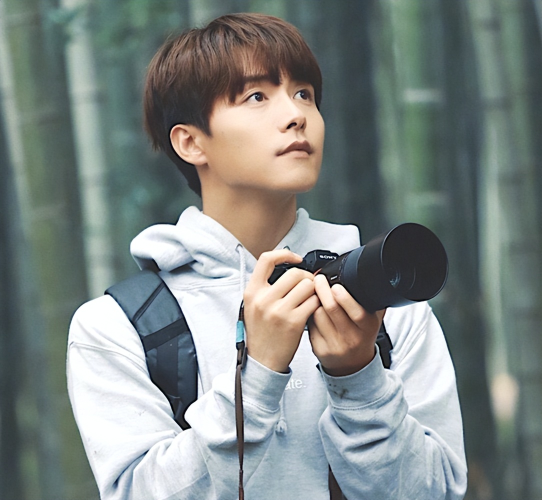 长得显矮的10位男星,长得矮却最迷人不足1米60的男明星