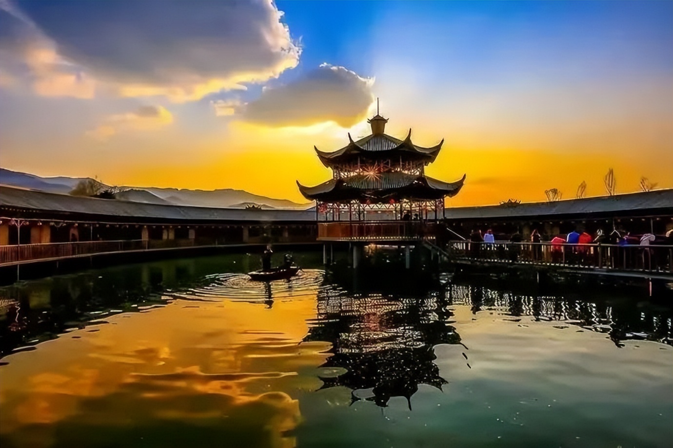 夏天游玩路线,夏天旅游最佳路线推荐