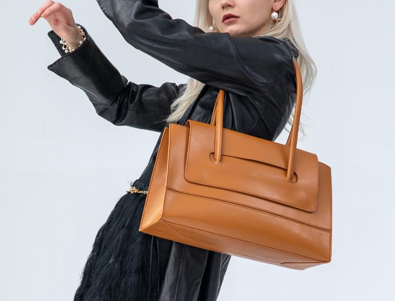 虞书欣同款双肩包平价,虞书欣10元包