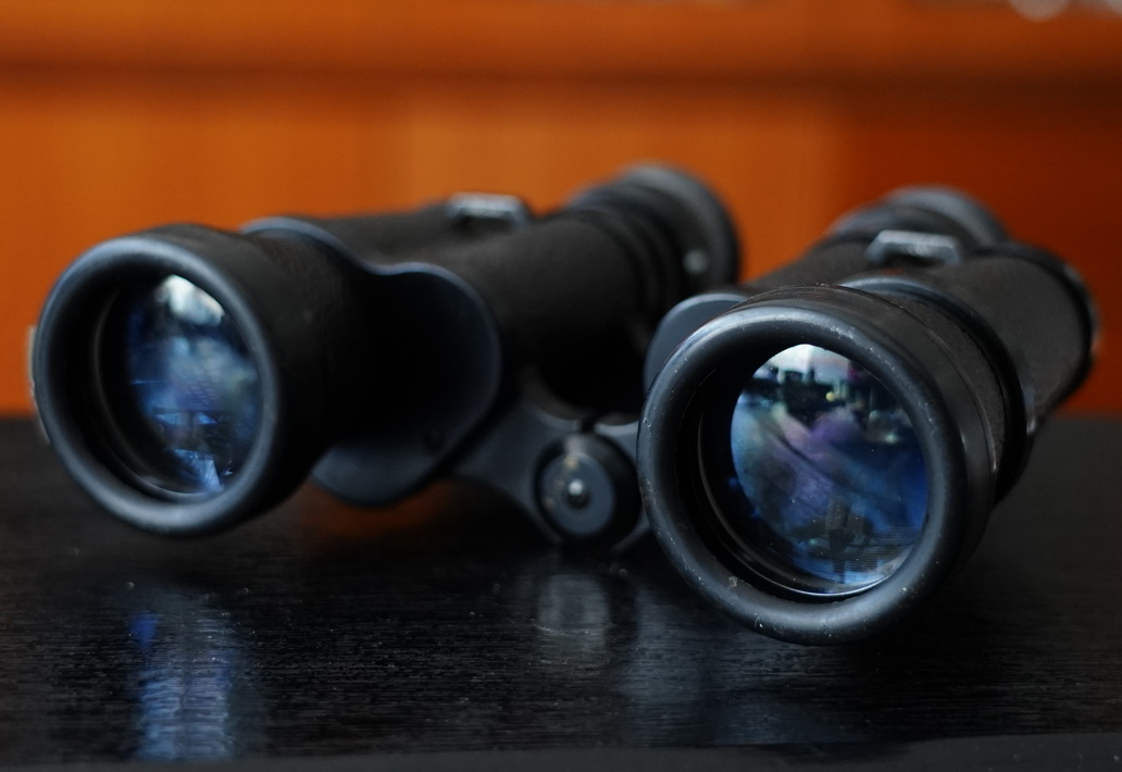 战争时期的老式军用望远镜,战争年代的18倍望远镜