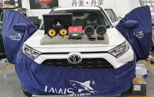 广汽丰田威兰达音响改装入门级,丰田威兰达音响改装效果