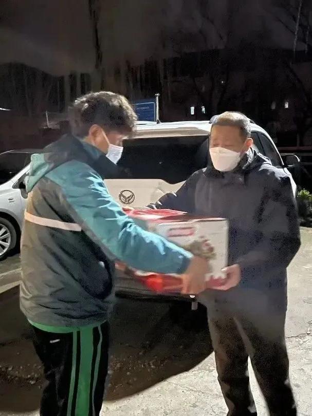 中国邮政承载希望和梦想,我深深感受到了中国的强大