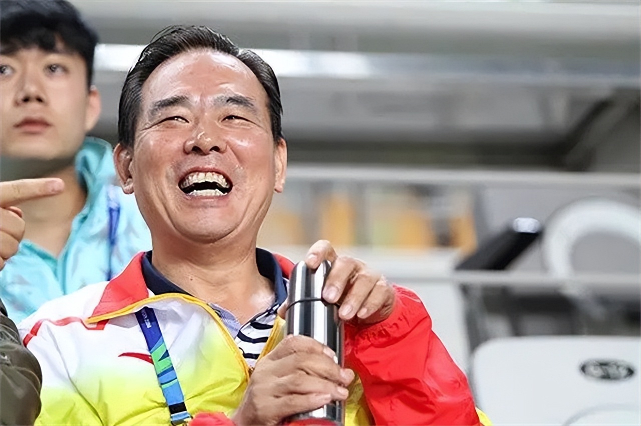 刘国梁妻子是谁,刘国梁的历任妻子