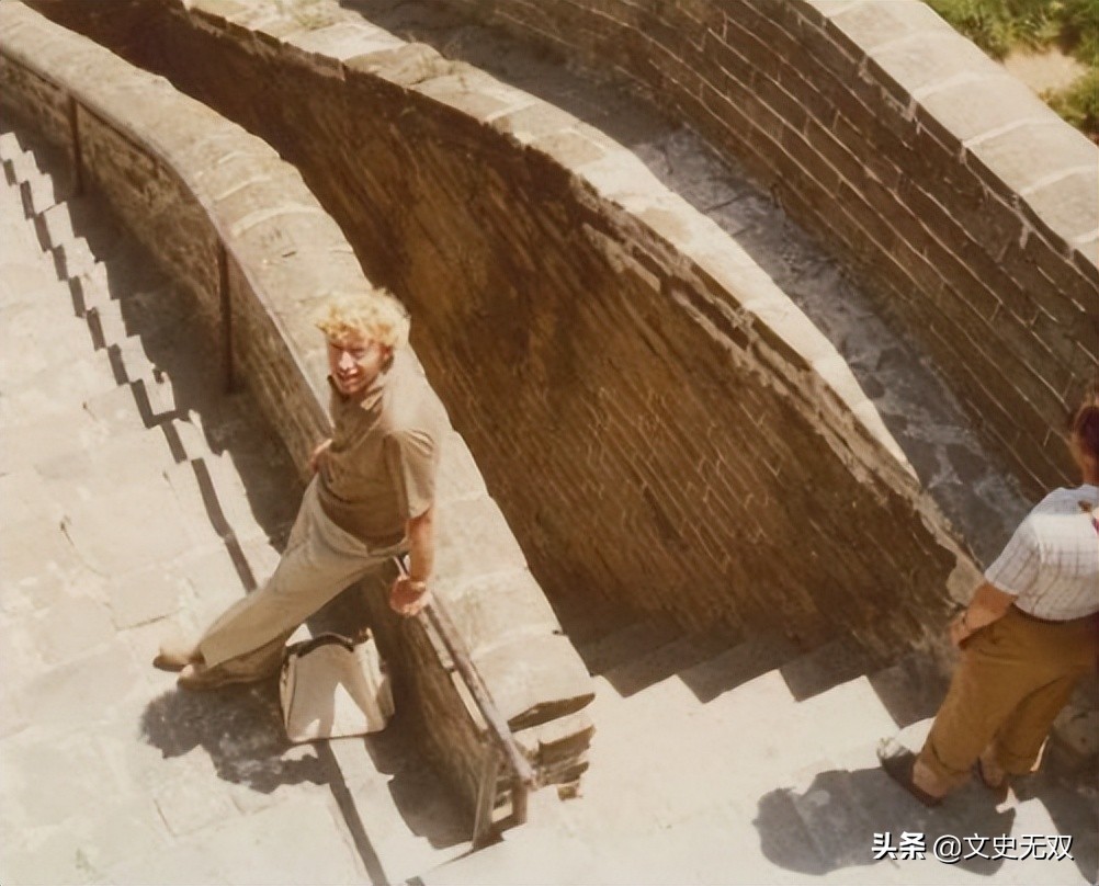 耐克一夜蒸发多少钱,耐克一夜吸金5个亿