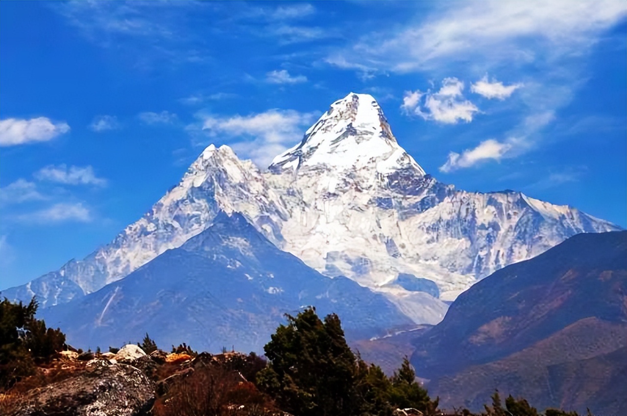 珠峰积雪厚度最新数据,珠峰海拔高度是怎么测量的