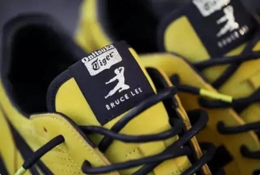 鬼冢虎运动跑鞋黄色,鬼冢虎专业跑鞋