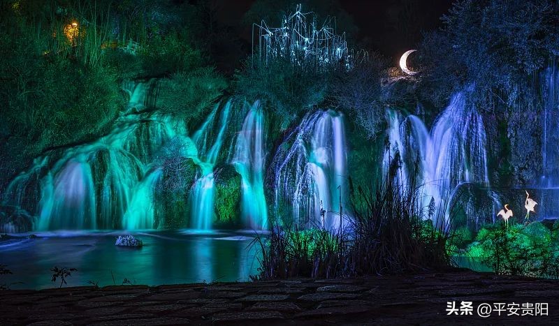 贵阳金融城流光溢彩,点亮夜经济贵阳不打烊