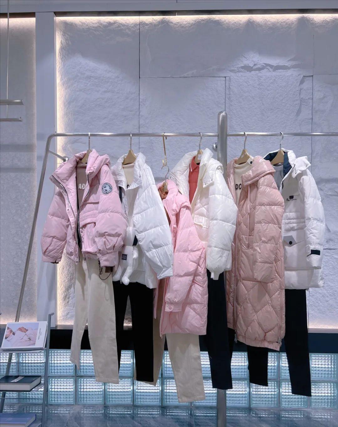 魔美名作冬装羽绒服图片,魔美名作女装官网羽绒服短款