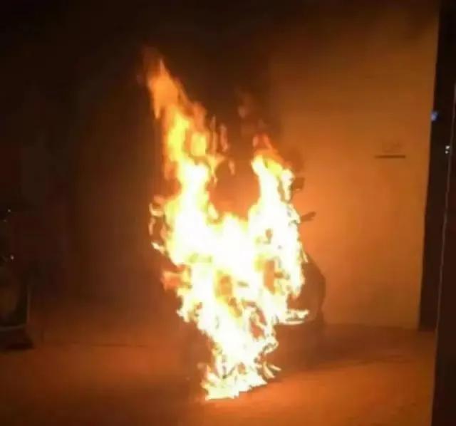 20年33岁华裔女赌神被焚尸，曾一局赢400万，横扫美国*场赌**