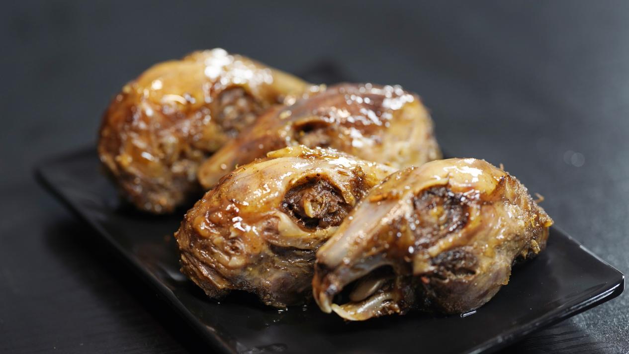 吃兔头喝椰汁,吃兔头和无骨鸡爪