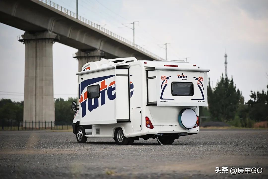 蓝牌c本房车内尺寸一般多少,蓝牌c照就能开的大号房车