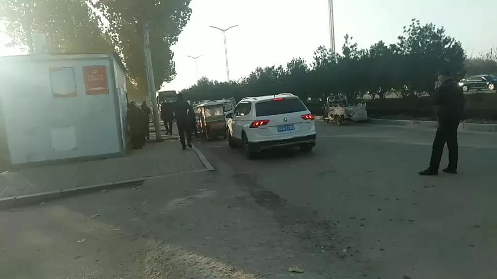 幸福不是拥有千缠万贯，而是两心相濡以沫的温暖