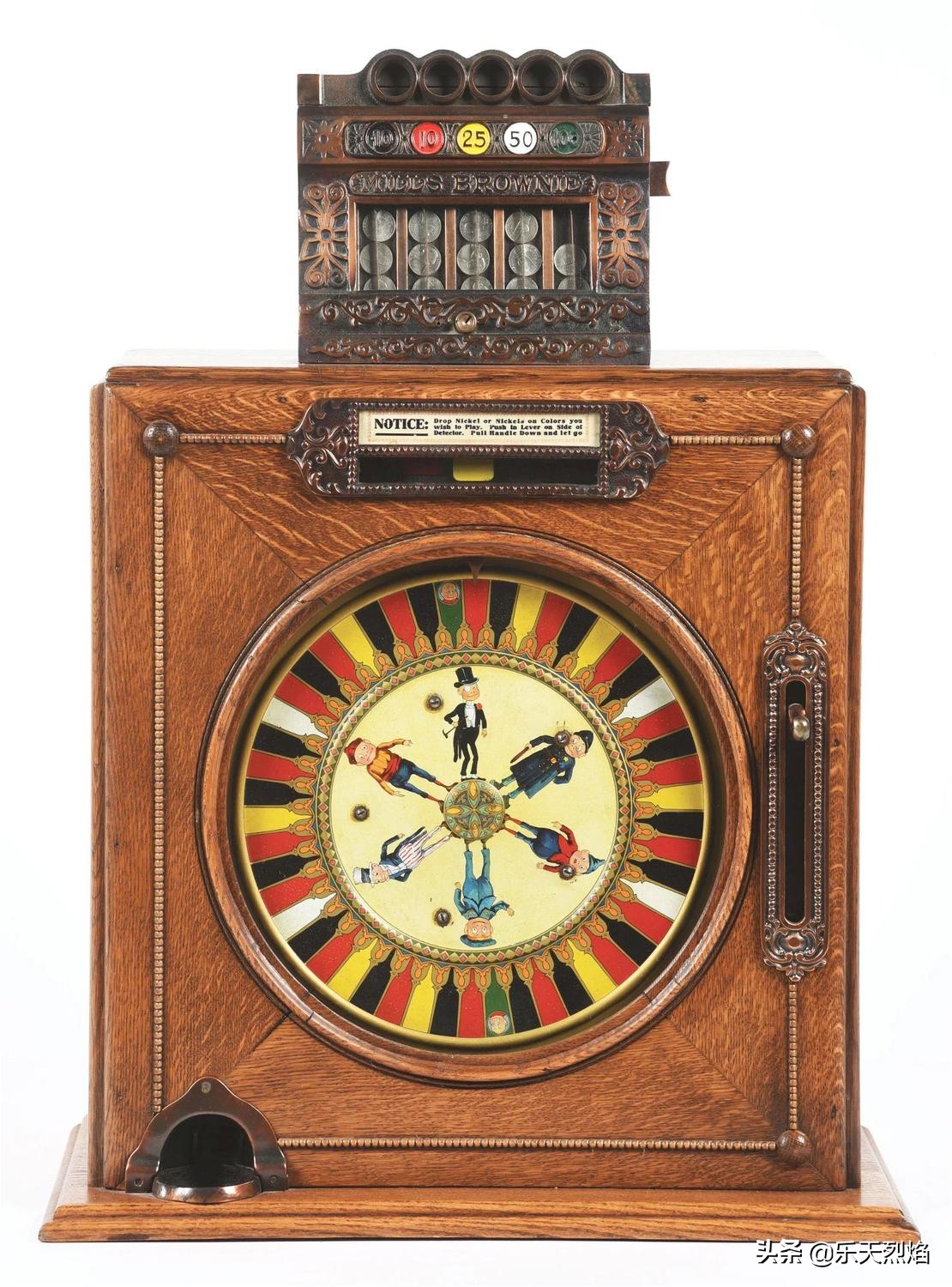 1895年——查理·费发明第一台商业老*机虎**