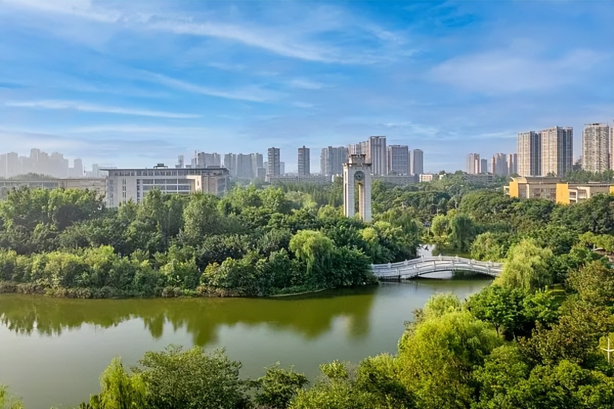 西南大学是985和211吗,西南交大是什么水平的211大学