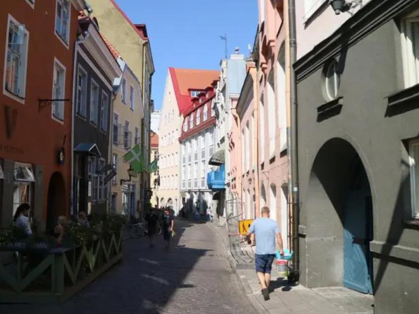 太阳风所产生的影响,太阳风的形成及影响