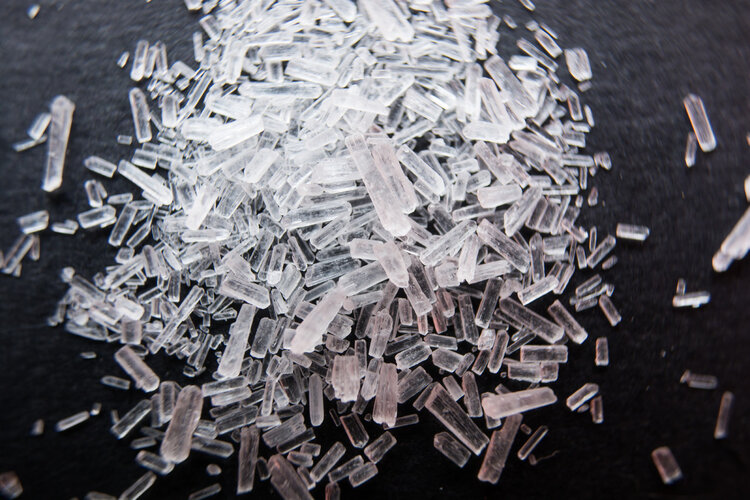 鸡精是“害人精”，比味精的危害还要大？不敢吃鸡精的人都看看吧