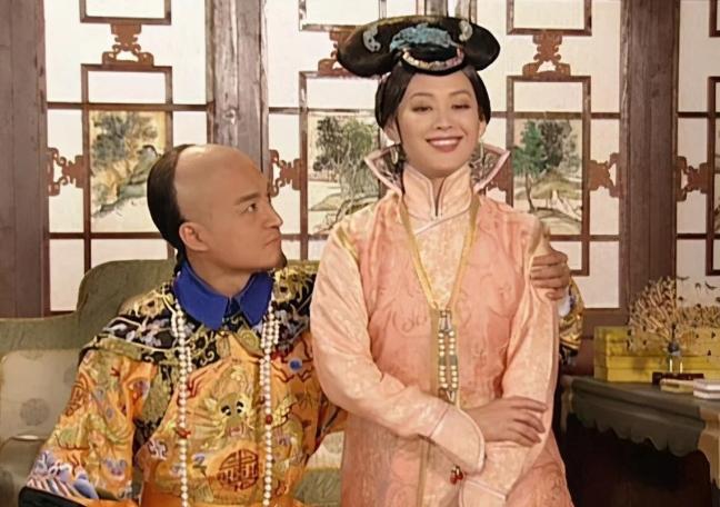 孝庄为什么要杀皇太极和多尔衮,皇太极多尔衮孝庄三人之间的关系