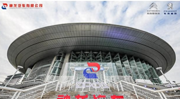 布加迪威龙设计师,布加迪威龙设计总监