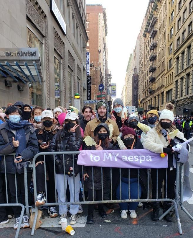 aespa对粉丝的态度,aespa遭粉丝围堵