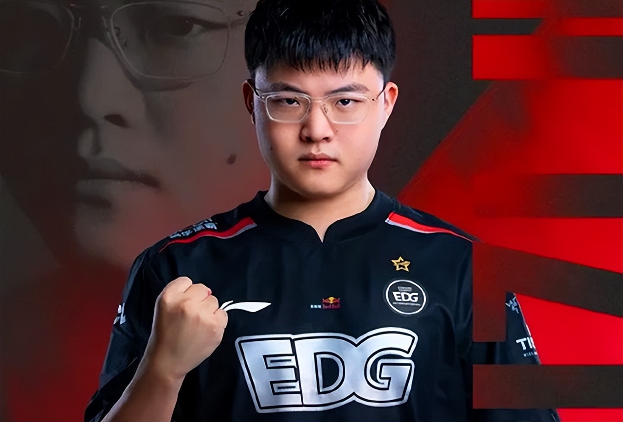 仙之巅，傲世间，有我乌兹便有天！UZI加盟EDG，双方都赢麻了！