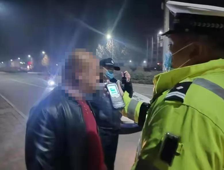 天津这项考试最新防疫要求|上海迪士尼回应“一实习生代购商品”|北京核酸阳性学生从西安来京